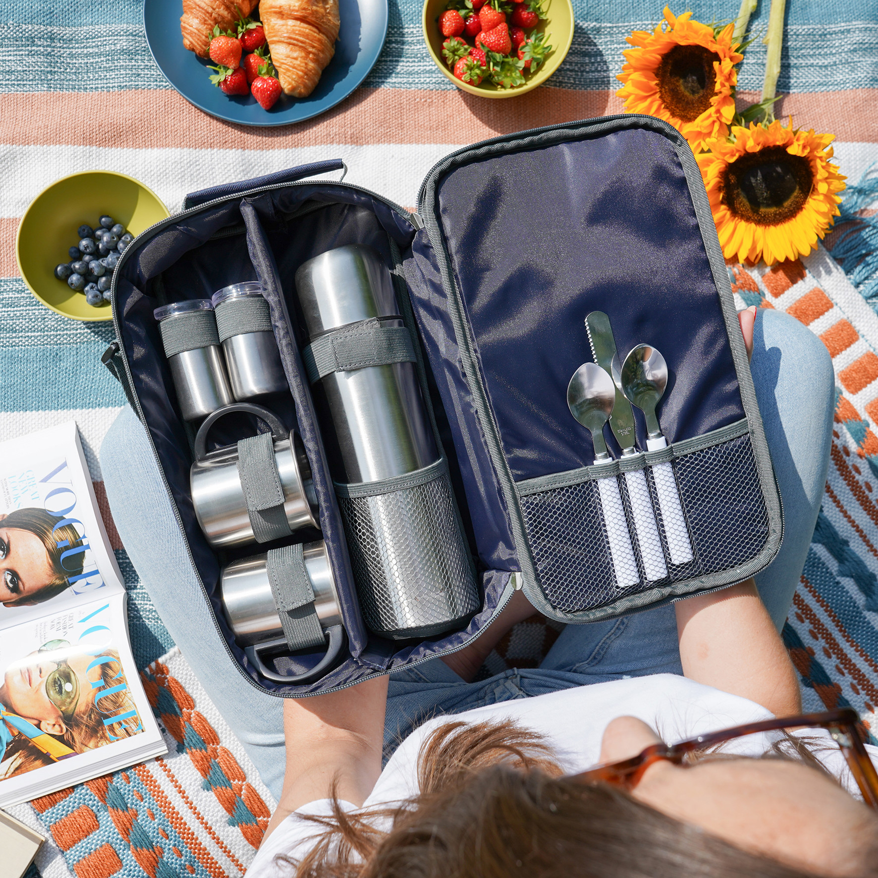 Country Living Person Coffee Set With Stainless Steel Flask And