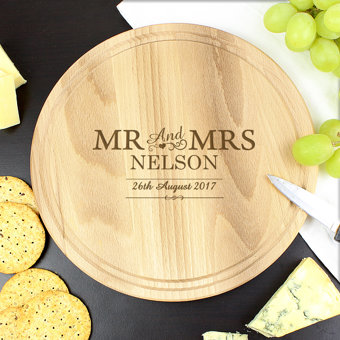 Personalised Mr & Mrs Round Chopping Board Wedding Gift Personalised Mr & Mrs Round Chopping Board Wedding Gift