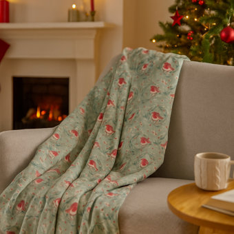 Festive Robin Design Super Soft Flannel Blanket Throws 120x150cm Festive Robin Design Super Soft Flannel Blanket Throws 120x150cm