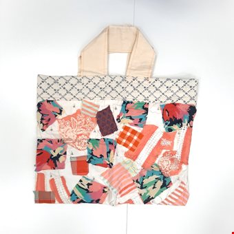 Upcycled Multicoloured Patchwork Quilted Tote Bag Pre-Loved Re-Fashioned Upcycled Multicoloured Patchwork Quilted Tote Bag Pre-Loved Re-Fashioned
